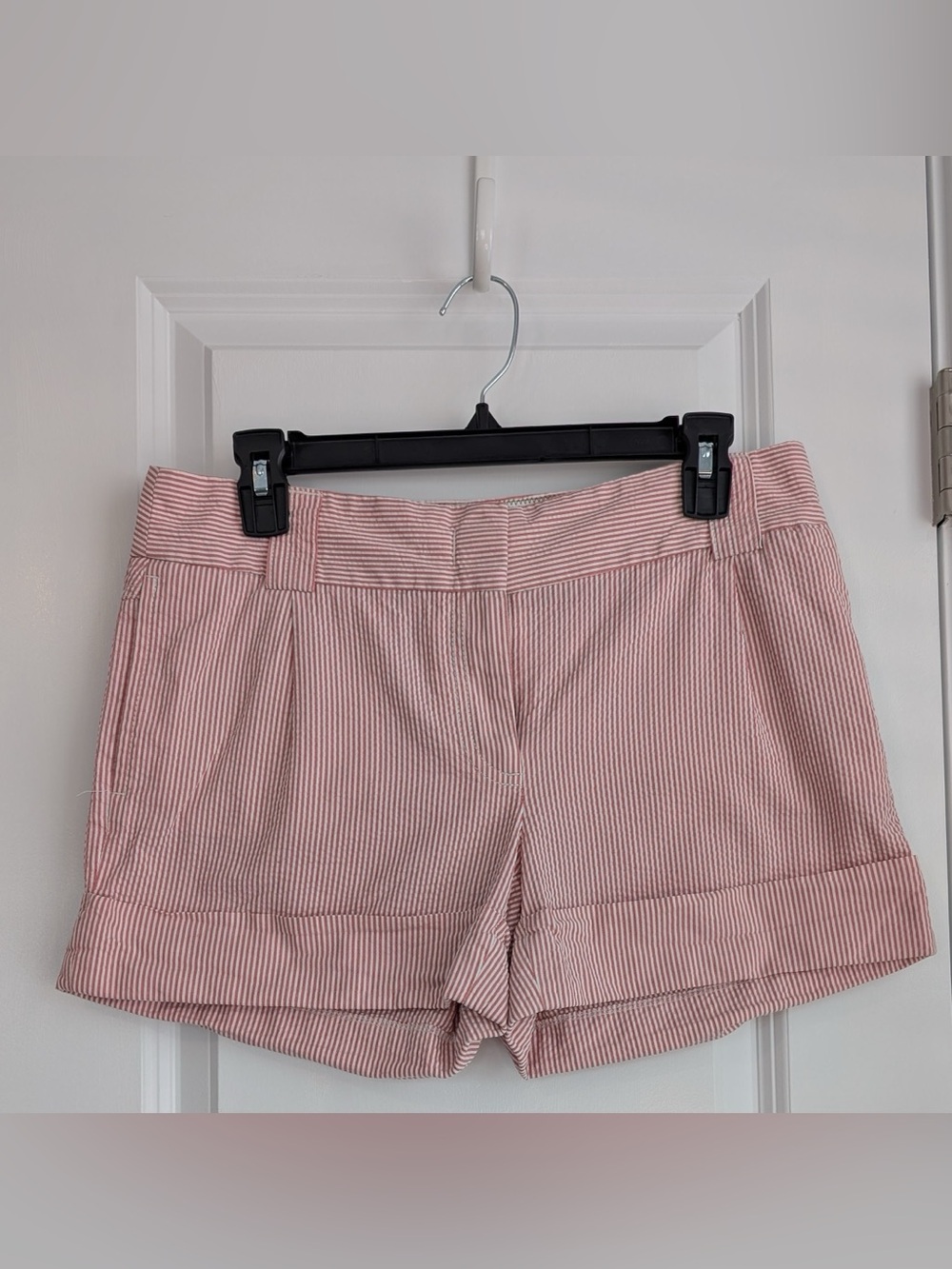 J. Crew Women’s Seersucker Striped Shorts City Fit Cuffed Red and White Size 6